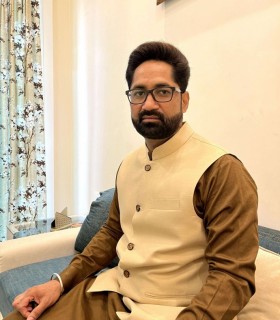 Profile picture of Astrologer BL Shastri