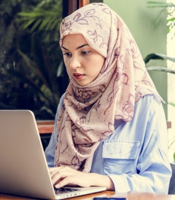 Profile picture of Amina Raifi