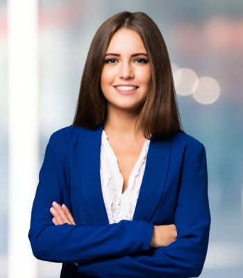 Profile picture of Lindsay Hale