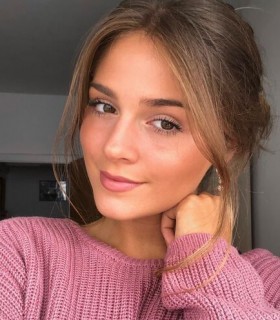 Profile picture of Scarlett Monroe