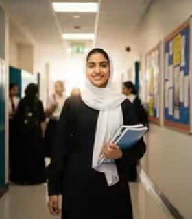 Profile picture of Elina Noor