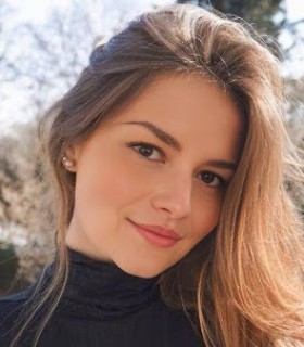 Profile picture of Victoria Peter